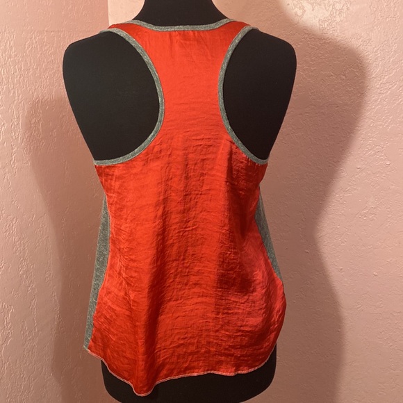 Pink workout shirt - Picture 3 of 4